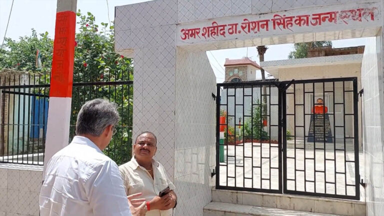 70 साल तक बेबस रही शहीद की धरती, फिर मुख्यमंत्री योगी आदित्यनाथ ने मिटा दिया तीन पीढ़ियों का दर्द