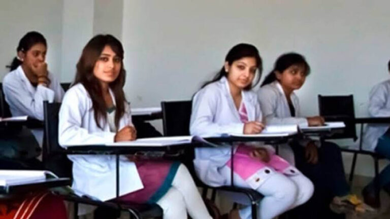 MBBS सीटों पर बड़ा अपडेट! NEET सीट मैट्रिक्स से भी बढ़ीं मेडिकल सीटें, केंद्र ने जारी किया नया ब्योरा