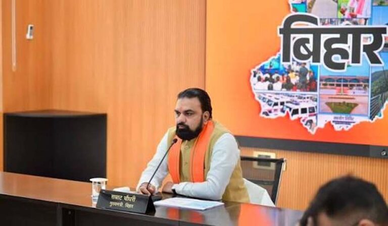 बिहार के हर मॉडल स्कूल की जिम्मेदारी अब एक अफसर की, CM सम्राट चौधरी का बड़ा निर्देश