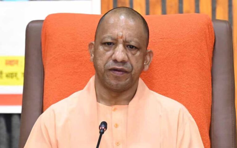 नकली-मिलावटी दवाओं पर योगी सरकार का शिकंजा, लाइसेंस से सप्लाई चेन तक कड़ी निगरानी
