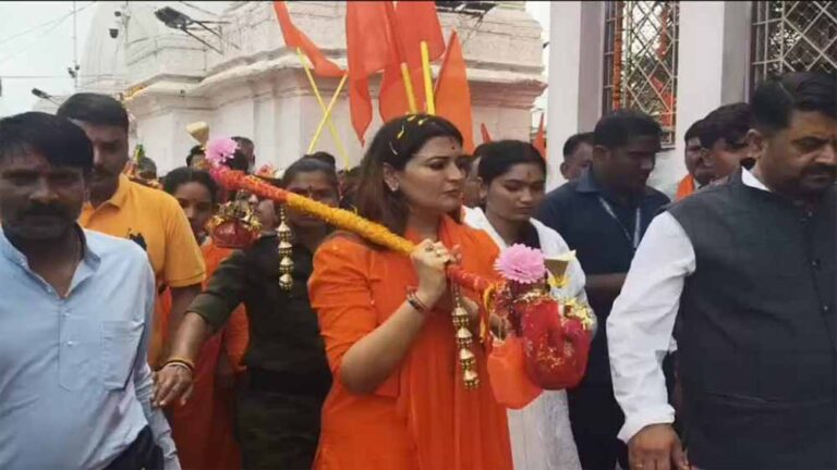 विधायक भावना बोहरा के नेतृत्व में अमरकंटक से नर्मदा जल लेकर निकली कांवड़ यात्रा