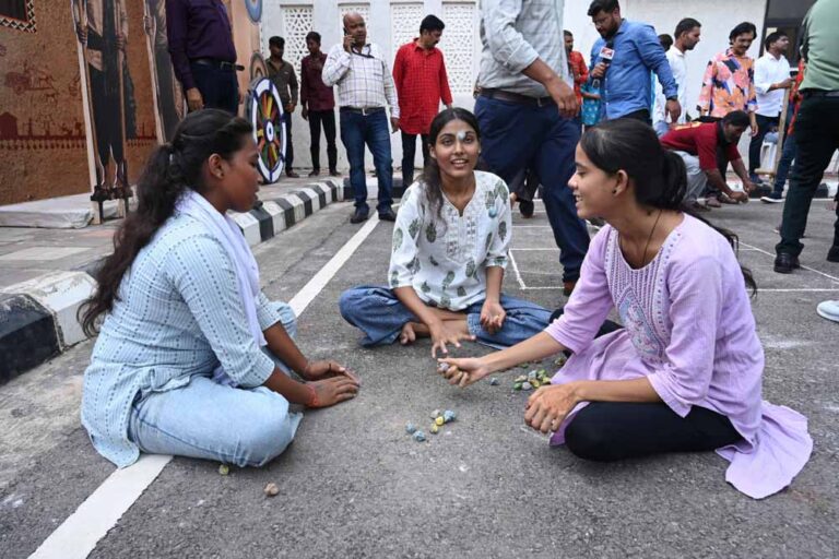 CM हाउस में हरेली की धूम, सजे कृषि उपकरण; राउत नाचा पर थिरके मंत्री गुरु खुशवंत साहेब