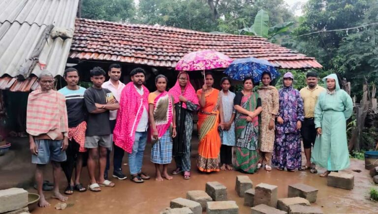 प्रशासन की तत्परता से टले दो बाल विवाह भारी बारिश के बीच गाँव पहुँचकर बच्चों का सुरक्षित भविष्य सुनिश्चित किया