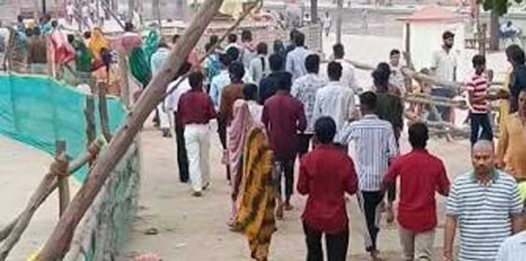 सावन के पहले सोमवार पर शिवमय हुई रामनगरी, सरयू से शिवालयों तक उमड़ा आस्था का सैलाब