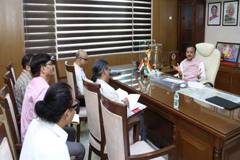 विशेषज्ञों की भर्ती प्रक्रिया शीघ्र करें पूर्ण: उप मुख्यमंत्री शुक्ल