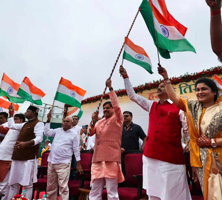 मुख्यमंत्री डॉ. यादव ने “हर घर तिरंगा अभियान-तिरंगा यात्रा” का किया शुभारंभ