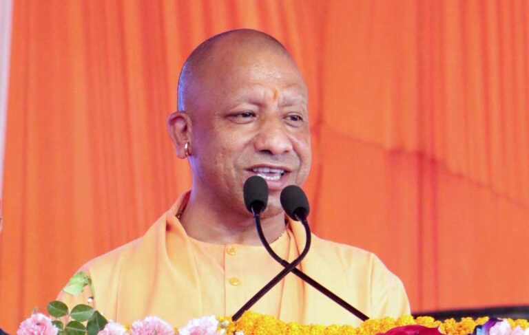 कांग्रेस 1947 में एक बार अड़ गई होती तो देश का विभाजन नहीं होता: मुख्यमंत्री योगी