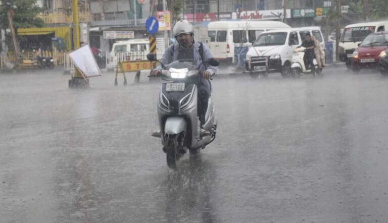 MP में दो मानसूनी सिस्टम एक्टिव, भोपाल से रीवा तक झमाझम बारिश का अलर्ट