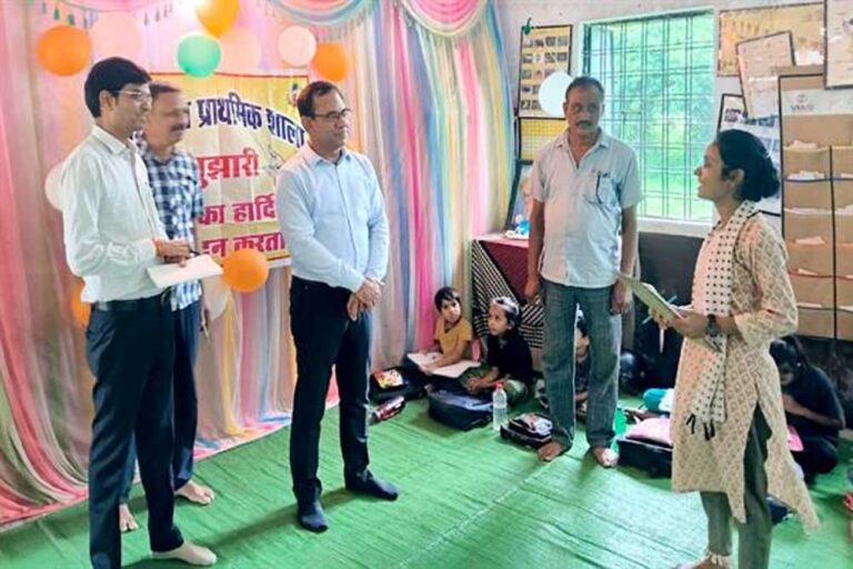 गुणवत्तापूर्ण शिक्षण की मिसाल बनीं शिक्षिका आकांक्षा राजोरिया