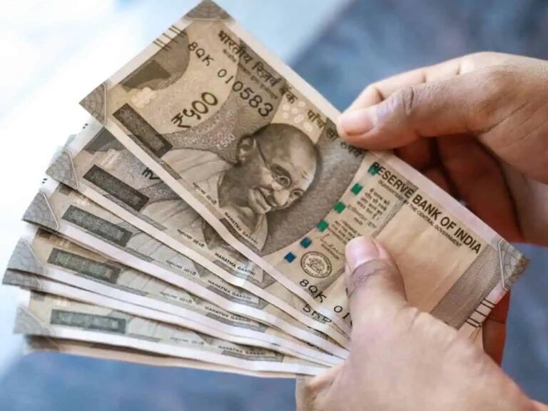 UP में आउटसोर्स कर्मचारियों को बड़ी राहत: मौजूदा वेतन नहीं घटेगा, न्यूनतम पारिश्रमिक भी तय