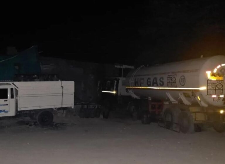 राजस्थान में LPG गैस चोरी का बड़ा खुलासा, टैंकर की सील तोड़कर सिलेंडरों में भरते थे गैस