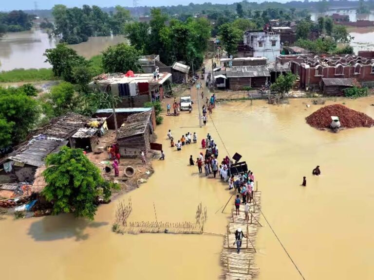 बिहार में बाढ़ का कहर, 1050 ग्रामीण सड़कें प्रभावित; मरम्मत में खर्च होंगे ₹1000 करोड़