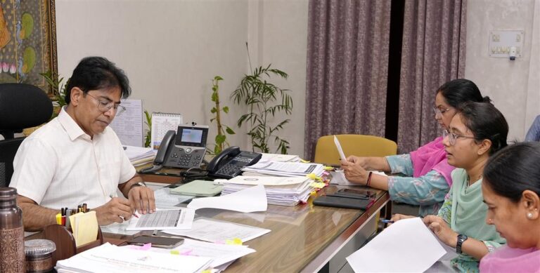 राजस्थान के मॉडल स्कूलों में शिक्षा सुधार पर जोर, रिक्त पद जल्द भरने के निर्देश