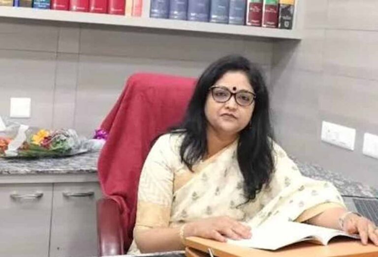 वाइस प्रिंसिपल के ऑफिस को गंगाजल से किया शुद्ध, इस्तीफे की खबरों के बीच मोहम्मदी तरन्नुम का यू-टर्न