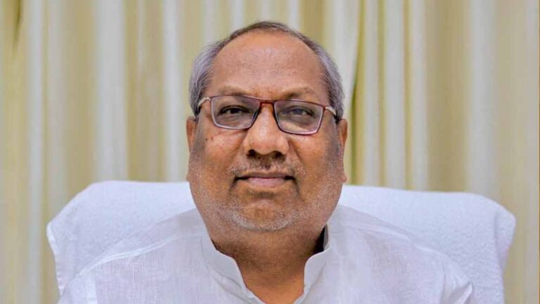 ‘साढ़े चार साल सुख-दुख में नहीं आए, अब पंचायत के बहाने कूद रहे बरसाती मेंढक’… संजय निषाद का तीखा हमला