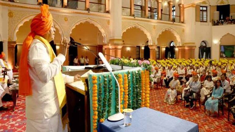 ज्ञान, प्रतिभा और संकल्प से युवा विकसित भारत के निर्माण में दें योगदान : राज्यपाल पटेल