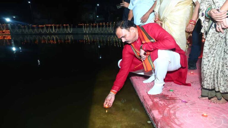पीएम मोदी के 25 वर्षों के सेवाकाल पर मनेन्द्रगढ़ में हुआ ‘सेवा संकल्प अभियान’ का भव्य शुभारंभ