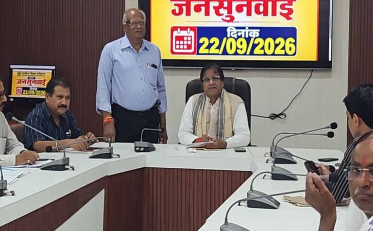 GDA जनसुनवाई में हितग्राहियों की समस्याओं का समाधान, सुधीर गुप्ता ने सुनीं शिकायतें