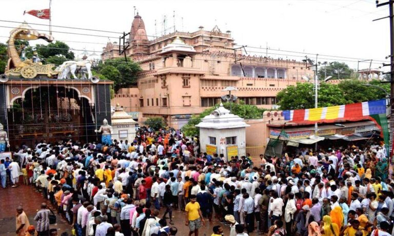 श्रीकृष्ण जन्माष्टमी पर श्रद्धालुओं की राह होगी सुगम और सुरक्षित, योगी सरकार ने बनाई मजबूत व्यवस्था