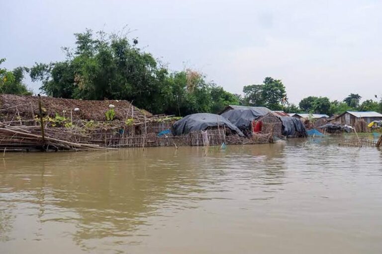 बिहार बाढ़ का जायजा लेने पहुंचे शिवराज सिंह चौहान, सम्राट चौधरी संग किया हवाई सर्वे