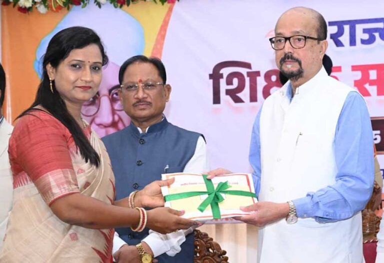 AI के युग में शिक्षक बनें विद्यार्थियों के मार्गदर्शक, तकनीक के विवेकपूर्ण उपयोग की दें सीख : राज्यपाल डेका