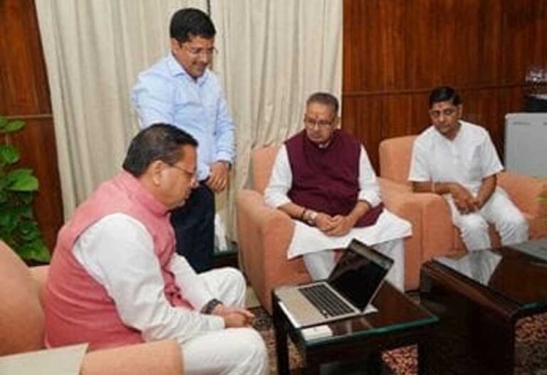 मनोरमा कृषि रक्षक: मोबाइल ऐप से किसानों को मौसम, बीमारी और बाजार की जानकारी