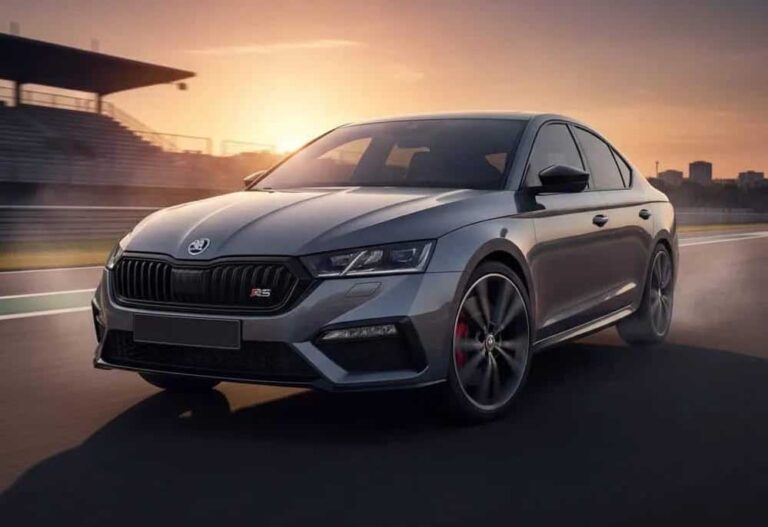 Skoda Octavia RS की भारत में दमदार वापसी, लॉन्च से पहले ही बिक गई थीं सभी कारें