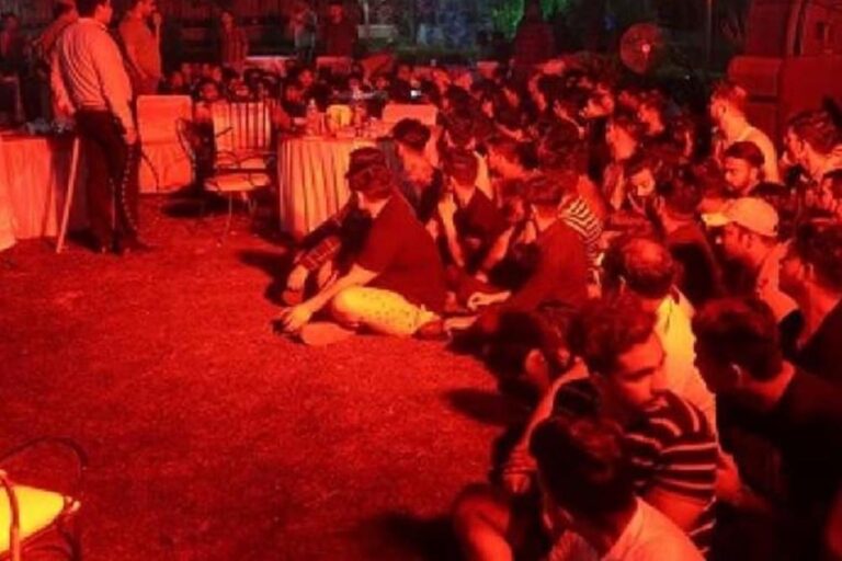 जयपुर के रिसॉर्ट में हाई-प्रोफाइल पार्टी पर छापा, 7 विदेशी युवतियों समेत 11 हिरासत में