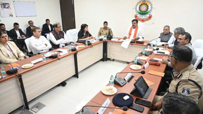 रायपुर : नवीन आपराधिक कानूनों के क्रियान्वयन में तेजी लाएं, प्रत्येक मापदंड पर दिखे ठोस सुधार- उप मुख्यमंत्री विजय शर्मा