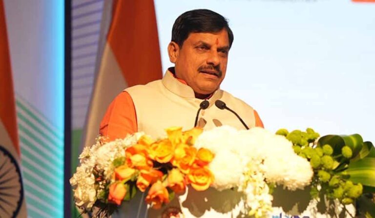 दुबई में CM मोहन यादव ने उद्योगपतियों से की मुलाकात, 2027 ग्लोबल इन्वेस्टर्स समिट का दिया न्योता