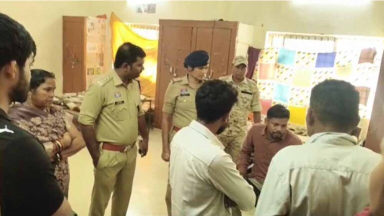 CG के एकलव्य आवासीय विद्यालय में 10वीं के छात्र ने फांसी लगाकर दी जान, मचा हड़कंप