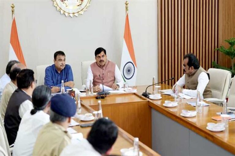 प्रदेश में तेजी से हो रहा हैं सड़क परियोजनाओं का क्रियान्वयन : मुख्यमंत्री डॉ. यादव