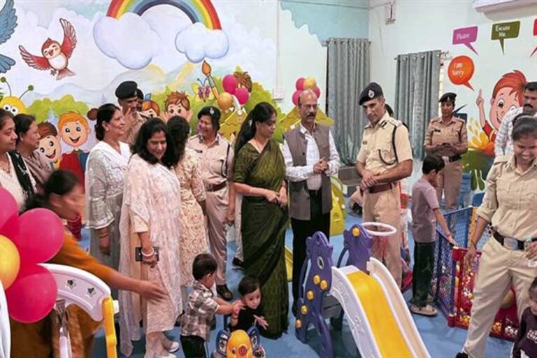 महिला पुलिस कर्मियों के बच्चों की सुविधा के लिए पुलिस पब्लिक स्कूल नेहरू नगर में नवनिर्मित वात्सल्य झूलाघर का शुभारंभ