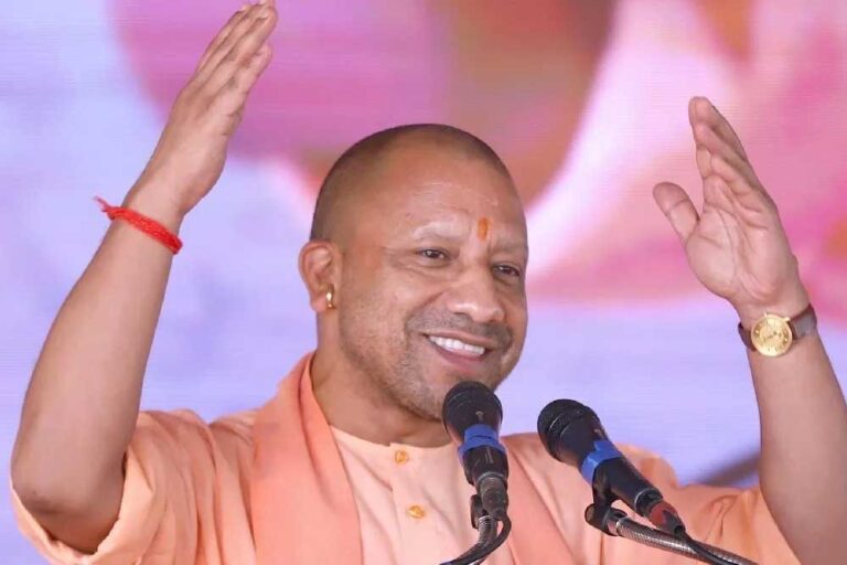 समाज को जातियों में बांटने वालों से रहें सावधान, बूथ पर रहें तैयार: मुख्यमंत्री योगी आदित्यनाथ