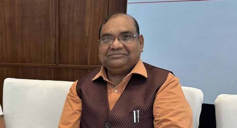 सांसद बृजलाल का अखिलेश यादव पर हमला, बोले- चुनाव आते ही याद आता है सनातन धर्म