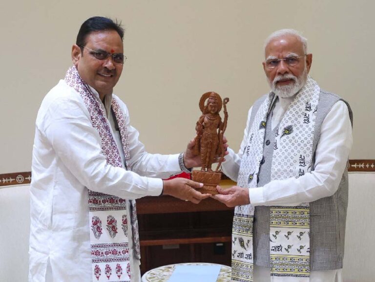 मुख्यमंत्री भजनलाल शर्मा ने PM मोदी से की मुलाकात, कैबिनेट में अभिनंदन प्रस्ताव पारित होने के बाद बढ़ी चर्चा