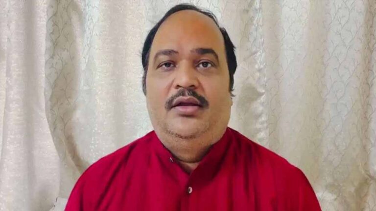 INDIA गठबंधन के प्रदर्शन के बीच उद्धव ठाकरे को झटका, शिवसेना (UBT) के राष्ट्रीय प्रवक्ता आनंद दुबे ने दिया इस्तीफा