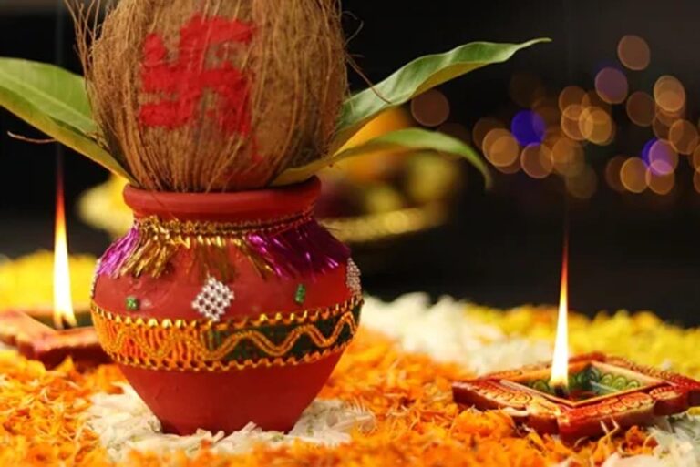 नवरात्रि पारण के बाद कलश, नारियल और जौ का क्या करें? जानें पूजा सामग्री के विसर्जन के नियम