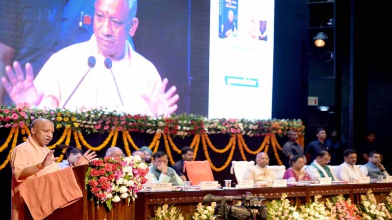 अभावों को ढाल नहीं, संघर्ष का मार्ग बनाया, रामनाथ कोविन्द की जीवन यात्रा हर भारतीय के लिए प्रेरणा: सीएम योगी
