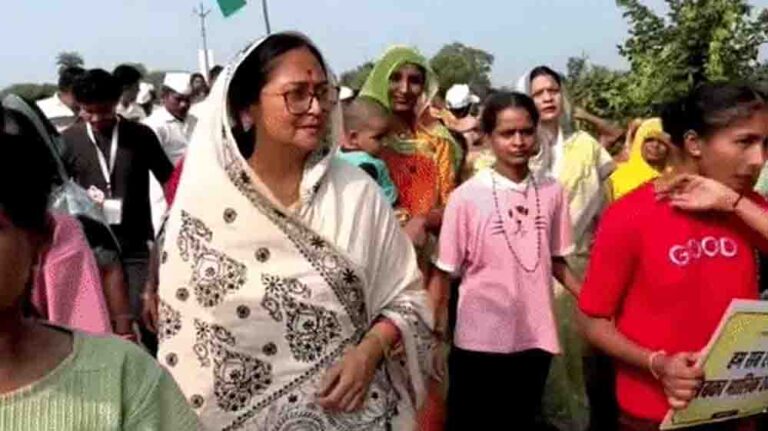 दिग्विजय सिंह की पदयात्रा पर NHRC का नोटिस, बच्चों से नारे लगवाने की शिकायत पर मांगा जवाब