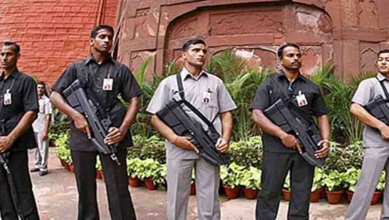 छत्तीसगढ़ में 400 नेताओं की VIP सुरक्षा पर हर साल ₹150 करोड़ खर्च, 1550 से ज्यादा पुलिसकर्मी तैनात