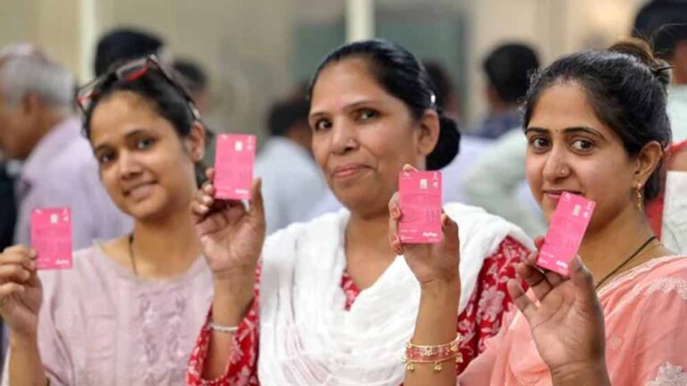 दिल्ली में महिलाओं का पिंक टिकट होगा बंद! मुफ्त बस सफर के लिए लेना होगा ‘पिंक सहेली कार्ड’