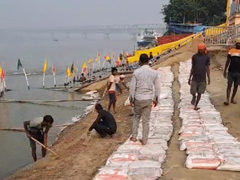 पटना में छठ घाटों की तैयारी पर खर्च होंगे ₹19.34 करोड़, 231 घाटों को सजाने-संवारने का काम शुरू