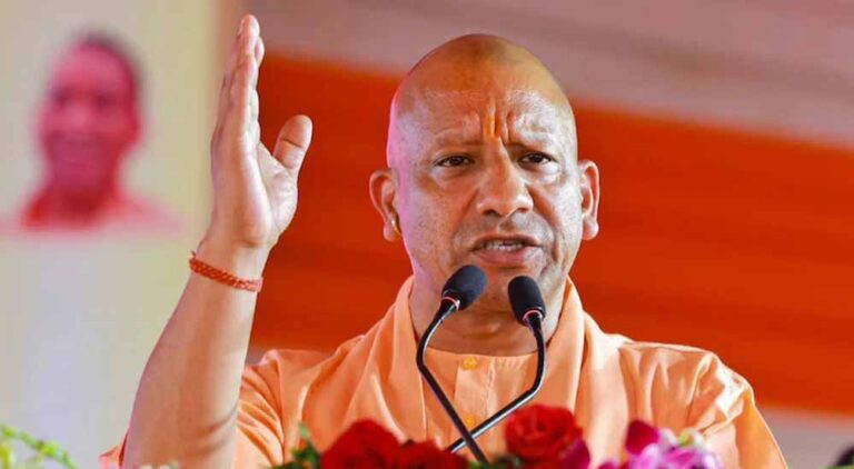 योगी सरकार ने 455 लेखपालों को दी पदोन्नति, बने राजस्व निरीक्षक