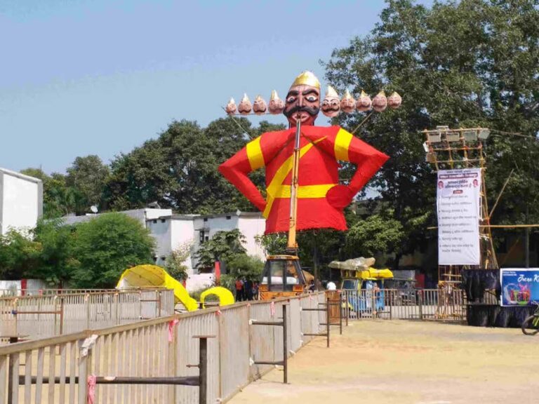 बिलासपुर में जलेगा 80 फीट का रावण, साइंस कॉलेज मैदान में दशहरे की तैयारी