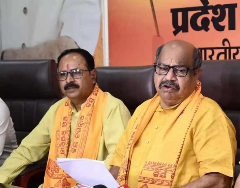 SIR को लेकर भाजपा विधायक पुरंदर मिश्रा का कांग्रेस पर तंज, बोले- दिल्ली बैठक में दोबारा विरोध क्यों?