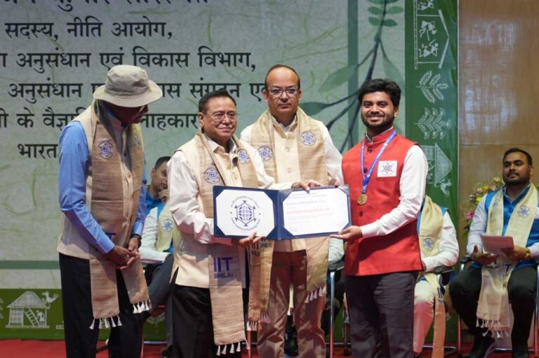आईआईटी भिलाई के छठे दीक्षांत समारोह में 313 विद्यार्थियों को मिली उपाधियाँ, उत्कृष्ट प्रदर्शन करने वाले विद्यार्थी स्वर्ण पदक से सम्मानित