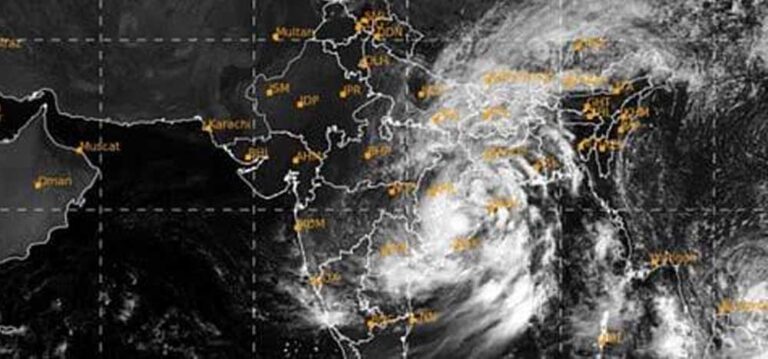 चक्रवात ‘अर्नब’ का छत्तीसगढ़ में असर, भारी बारिश और तेज हवाओं की चेतावनी, किसानों को सतर्क रहने की सलाह