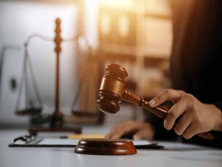 12 घंटे में बुकिंग रद्द करने पर भी नहीं लौटाए पैसे, लिवस्पेस पर ₹15 हजार का हर्जाना