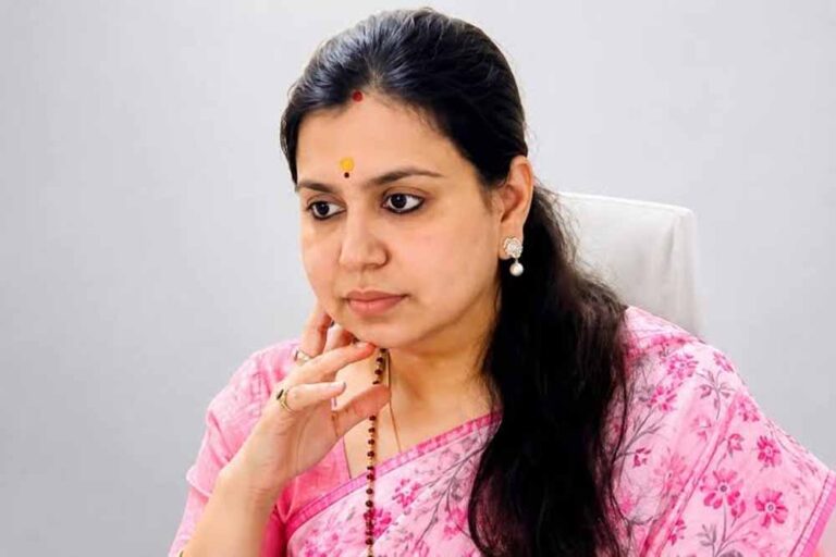 नवरात्रि में अगले कदम का ऐलान करेंगी पूर्व IAS दिव्या